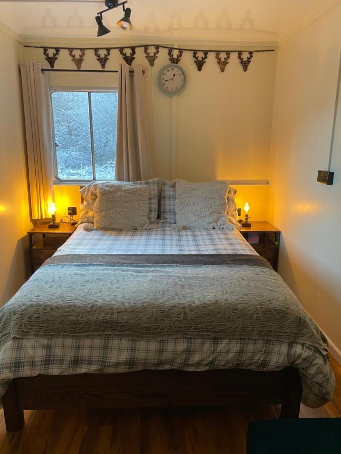 The Cabin, Stronua. A Beautiful 1 Bedroom Cabin. ฟอร์ตออกัสตัส ภายนอก รูปภาพ